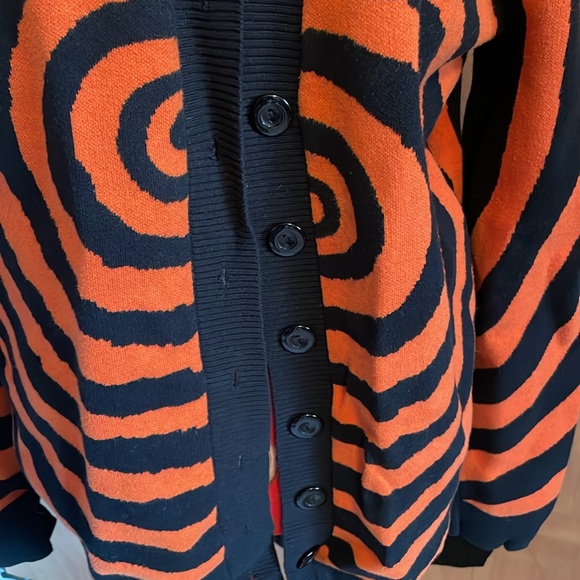 Foxblood orange and black swirl Halloween cardigan - Picture 3 of 6